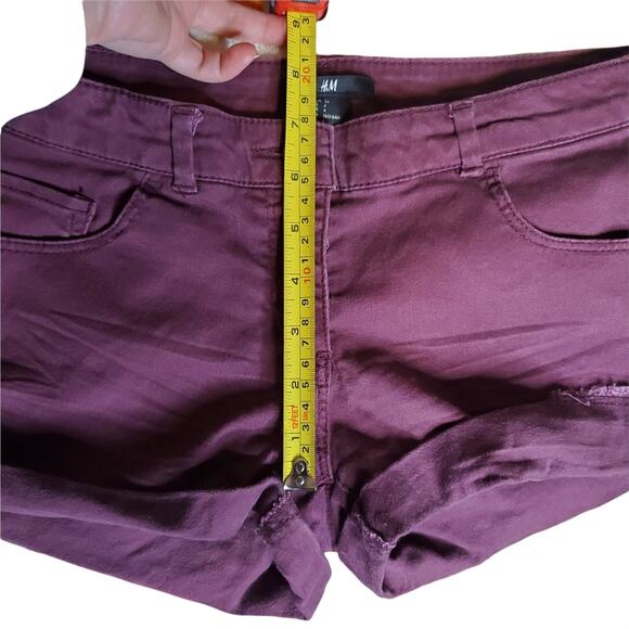 H&M Cuffed Midi Length Denim Short Shorts Maroon Red Women's Size 4 - Picture 7 of 8